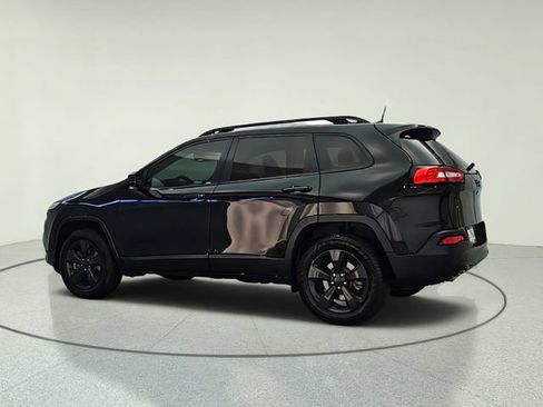 Used 2018 Jeep Cherokee Limited w/ High Altitude Package AWD/4WD image 4
