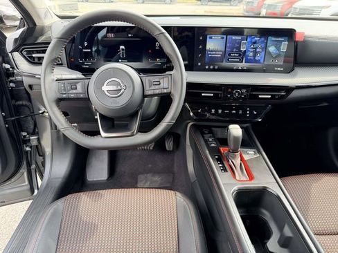 New 2026 Nissan Kicks SR w/ Cold Weather Package FWD image 17