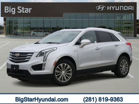 Used 2017 Cadillac XT5 Luxury image 1