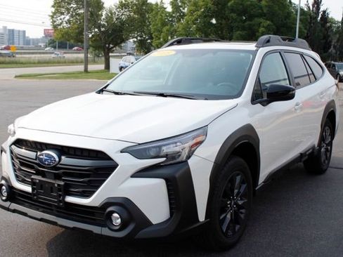 Used 2025 Subaru Outback Onyx Edition AWD/4WD image 7