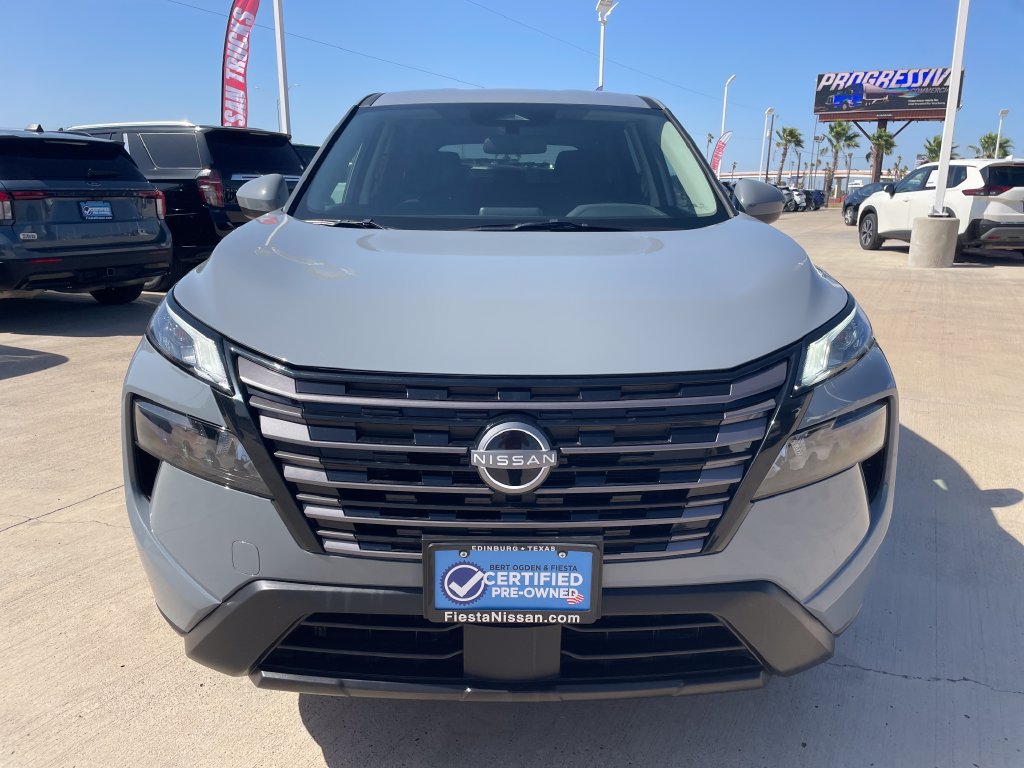 Certified 2026 Nissan Rogue SV FWD image 8