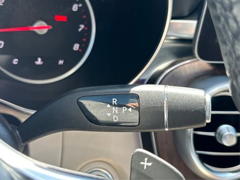 Used 2020 Mercedes-Benz GLC 300 4MATIC w/ Premium Package image 42