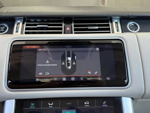 Used 2018 Land Rover Range Rover Supercharged AWD/4WD image 32