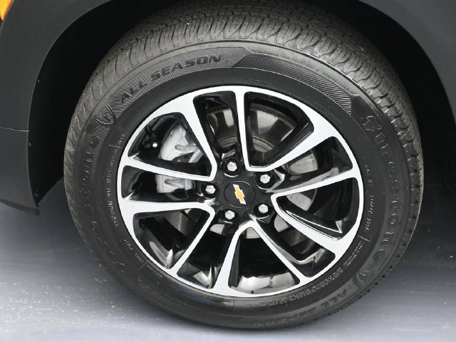 Used 2025 Chevrolet TrailBlazer LT AWD/4WD image 7