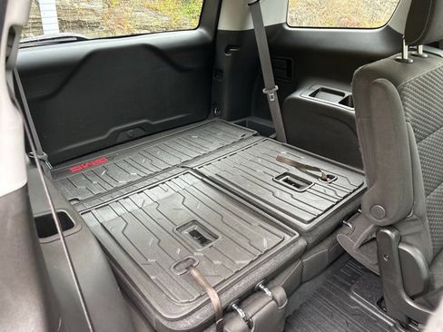 Used 2019 GMC Acadia SLE w/ LPO, Floor Liner Package image 11