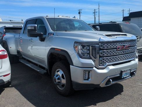 Used 2020 GMC Sierra 3500 Denali w/ Denali Ultimate Package AWD/4WD image 2
