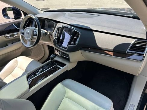 Used 2017 Volvo XC90 T6 Momentum w/ Convenience Package AWD/4WD image 35