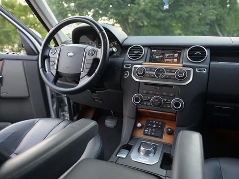 Used 2016 Land Rover LR4 HSE Silver Edition AWD/4WD image 97