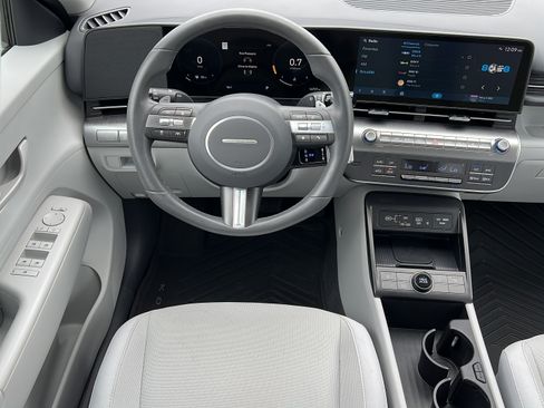 Certified 2024 Hyundai Kona SEL w/ Convenience Package FWD image 12