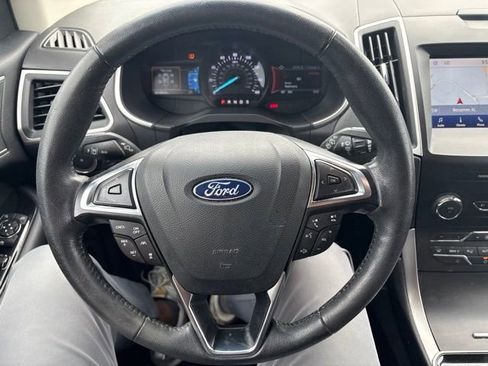 Used 2019 Ford Edge SEL w/ Equipment Group 201A FWD image 9