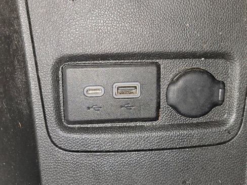 Used 2020 Chevrolet Spark LT image 23