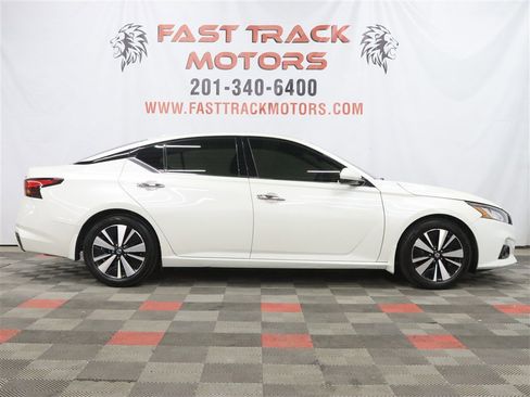 Used 2020 Nissan Altima 2.5 SV FWD image 4