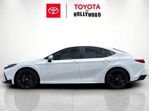 New 2026 Toyota Camry SE FWD image 9