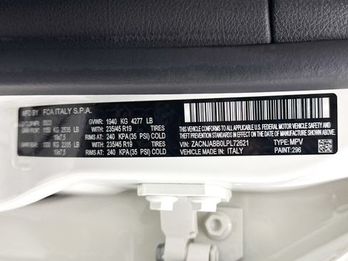 Used 2020 Jeep Renegade Latitude FWD image 36