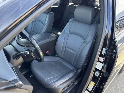 Used 2024 Buick Enclave Premium image 22