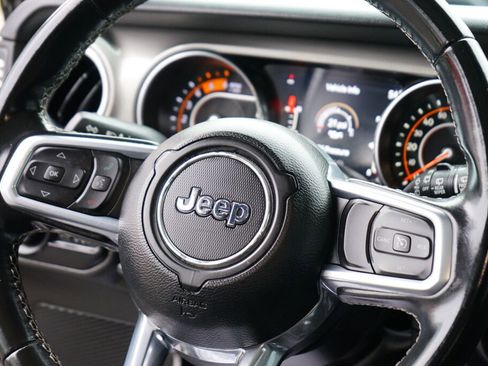 Used 2021 Jeep Wrangler Unlimited Sahara image 11