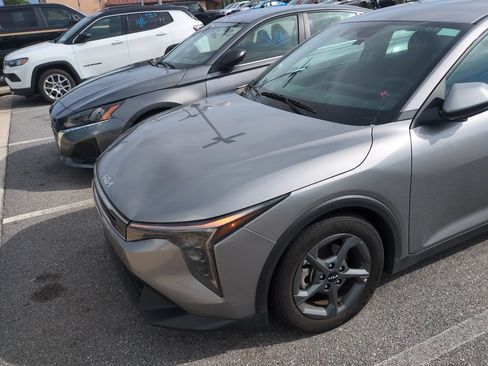 Used 2025 Kia K4 FWD image 1