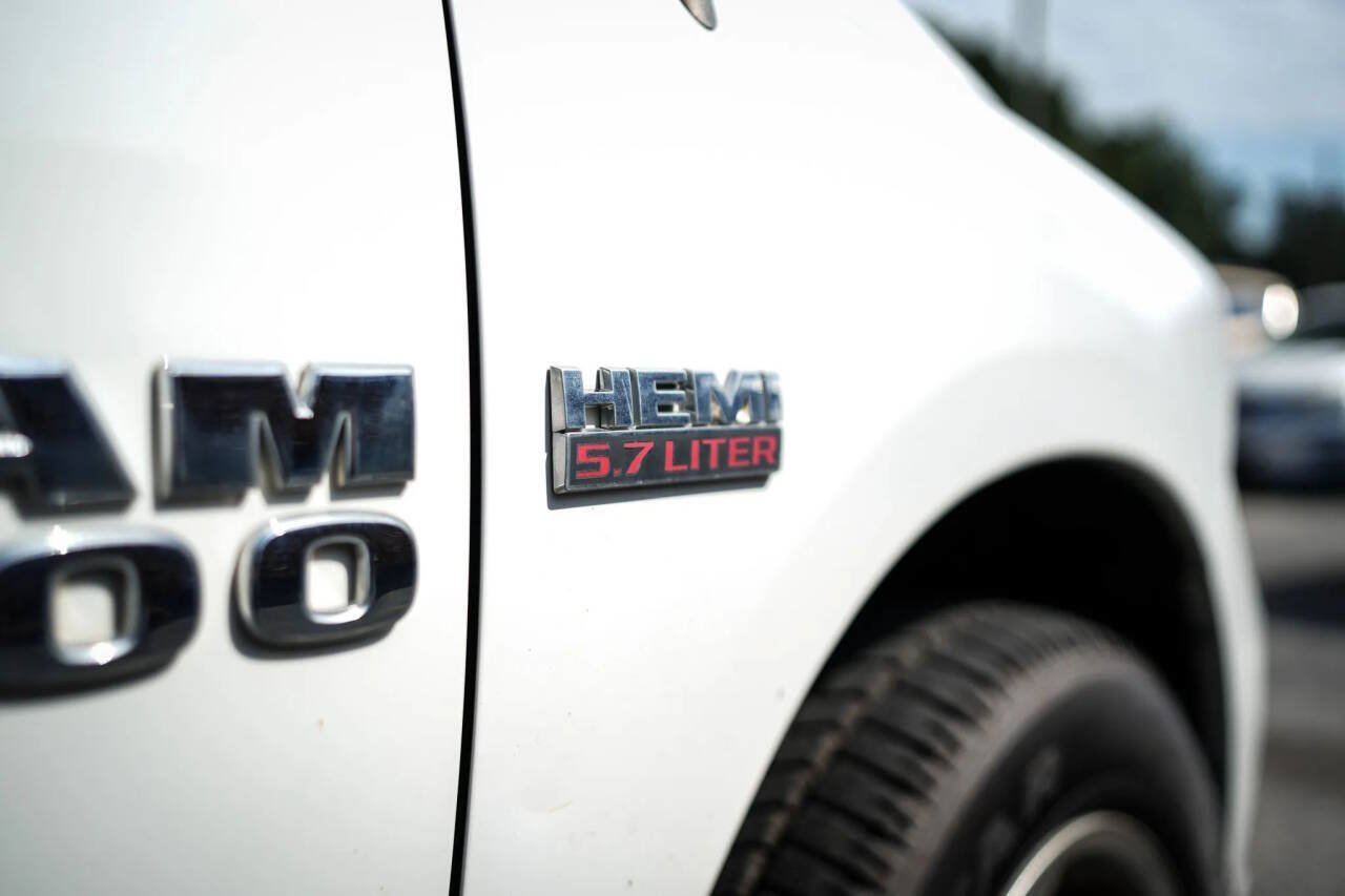 Used 2014 RAM 1500 Express RWD image 26