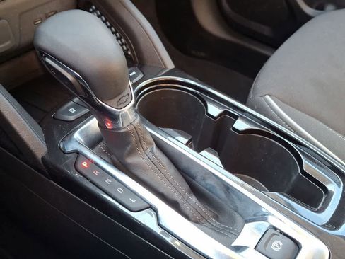 Used 2024 Chevrolet TrailBlazer LT w/ LT Cold Weather Package image 18