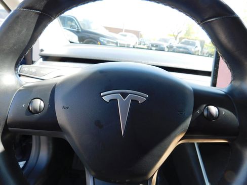 Used 2018 Tesla Model 3 Long Range image 18