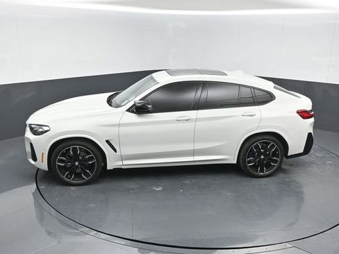 Used 2024 BMW X4 M40i w/ Premium Package image 12