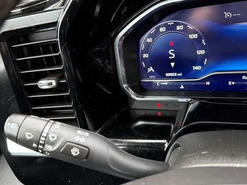 Used 2024 Chevrolet Silverado 1500 LT AWD/4WD image 17