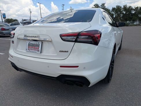 Used 2023 Maserati Ghibli Modena RWD image 3