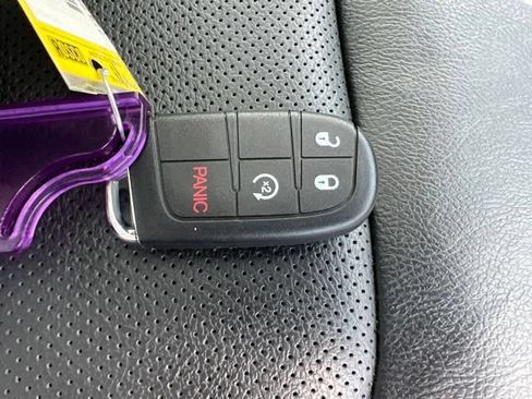 Used 2022 Jeep Compass Limited w/ Sun and Sound Group AWD/4WD image 38
