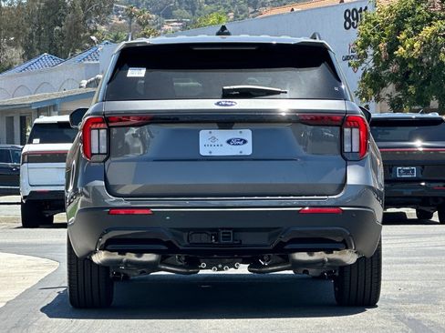 New 2026 Ford Explorer ST-Line w/ ST-Line Street Pack RWD image 4