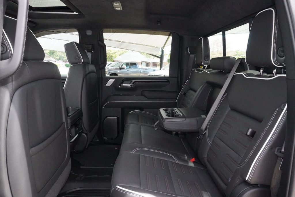 Used 2025 GMC Sierra 2500 AT4X AWD/4WD image 31