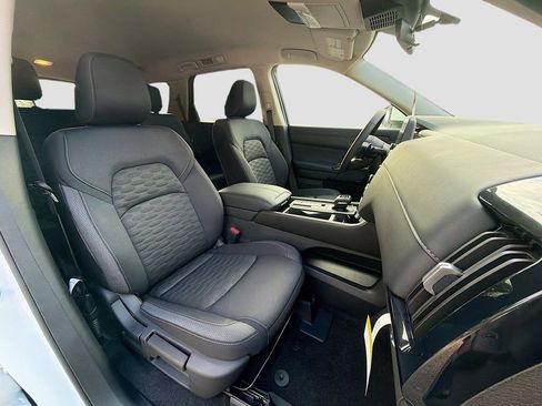 New 2025 Nissan Pathfinder SV w/ Cargo Package image 32