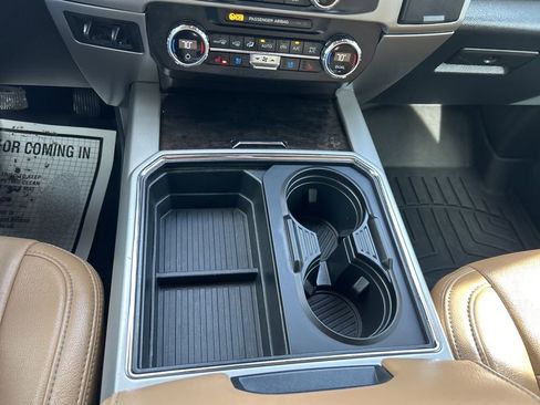 Used 2022 Ford F250 Lariat w/ Lariat Ultimate Package image 31