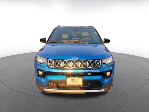 Used 2025 Jeep Compass Limited image 4