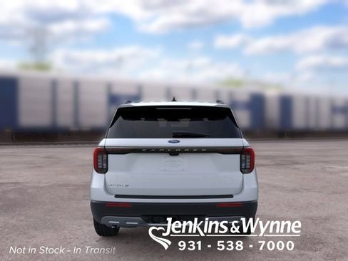 New 2026 Ford Explorer Active RWD image 5