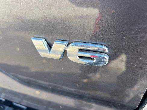 Used 2022 Toyota Tacoma TRD Off-Road image 30