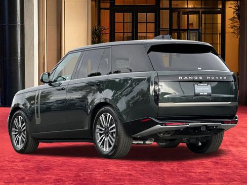 New 2026 Land Rover Range Rover SE image 3