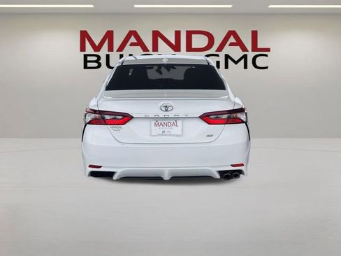 Used 2022 Toyota Camry SE w/ Convenience Package FWD image 9