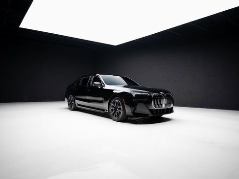 Used 2024 BMW i7 eDrive50 w/ M Sport Package image 84