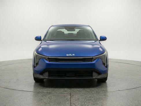 Used 2025 Kia K4 LXS image 2