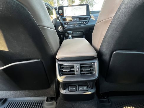 Used 2023 Lexus ES 350 w/ Premium Package image 37