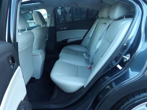 Used 2016 Acura ILX FWD image 10