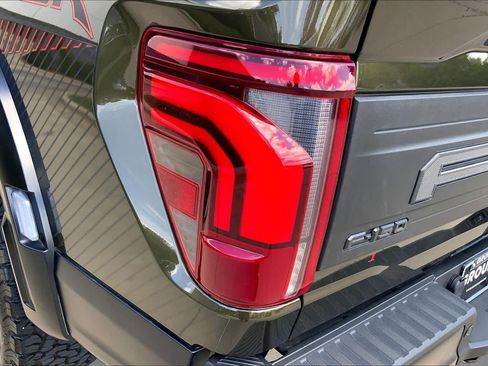 Used 2025 Ford F150 Raptor AWD/4WD image 28