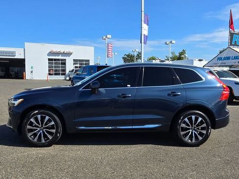 Used 2023 Volvo XC60 B5 Plus AWD/4WD image 8