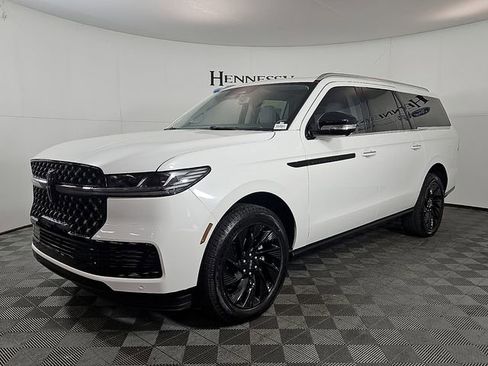 New 2026 Lincoln Navigator L Black Label AWD/4WD image 2