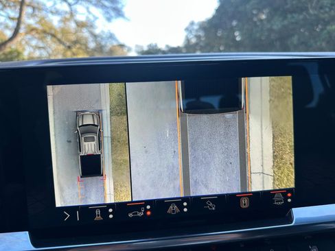 Used 2024 GMC Sierra 1500 Elevation w/ Elevation Premium Package image 38