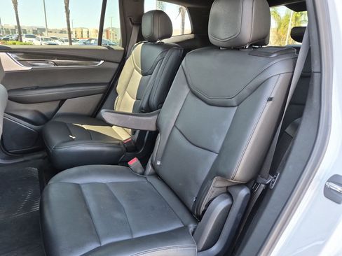 Used 2023 Cadillac XT6 Sport w/ Technology Package AWD/4WD image 30