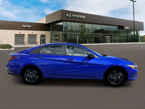 New 2026 Hyundai Elantra Sport image 10