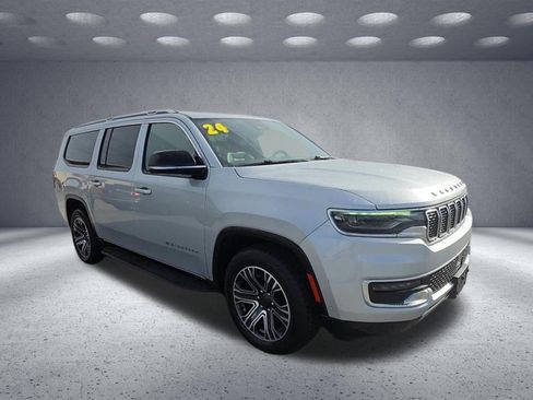 Used 2024 Jeep Wagoneer L Series II w/ Flexible Seating Group AWD/4WD image 1