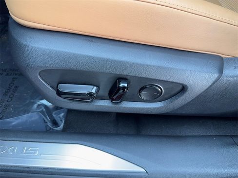 Used 2024 Lexus RX 350 Premium image 30