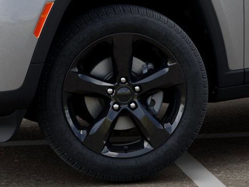 New 2026 Jeep Grand Cherokee L Limited AWD/4WD image 8